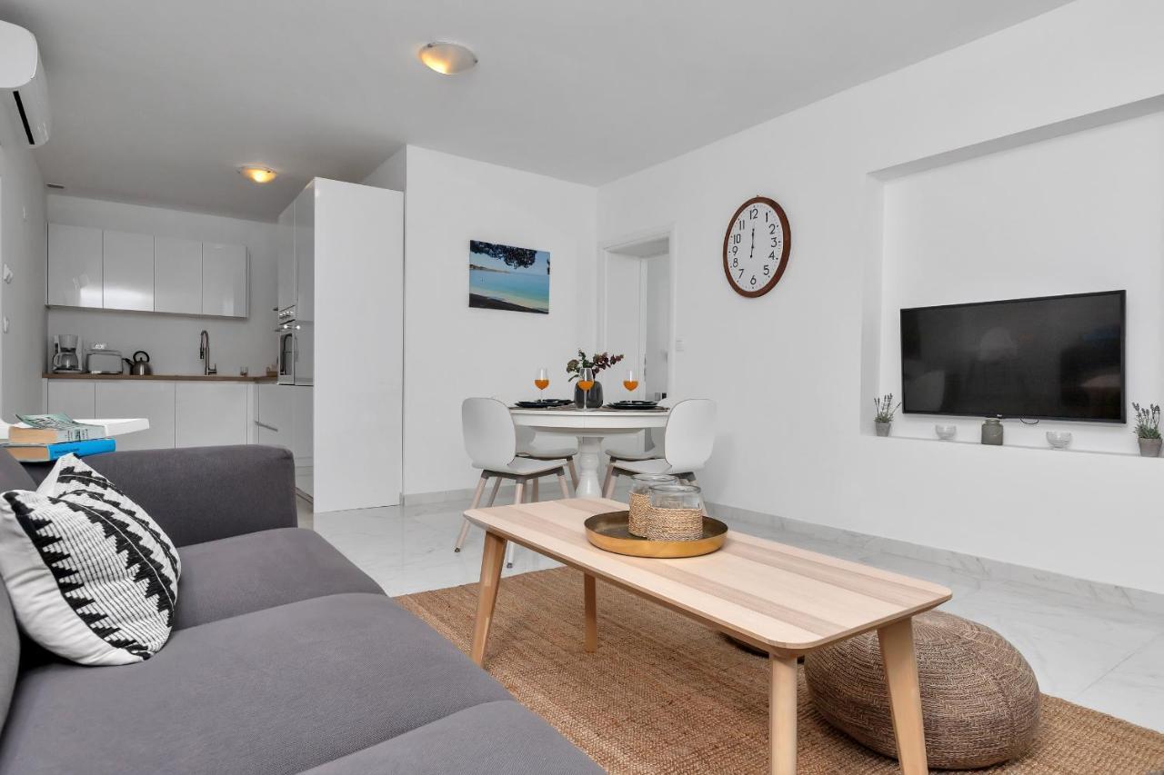 Apartment Lotte With Private Pool In The City Center! Макарська Екстер'єр фото