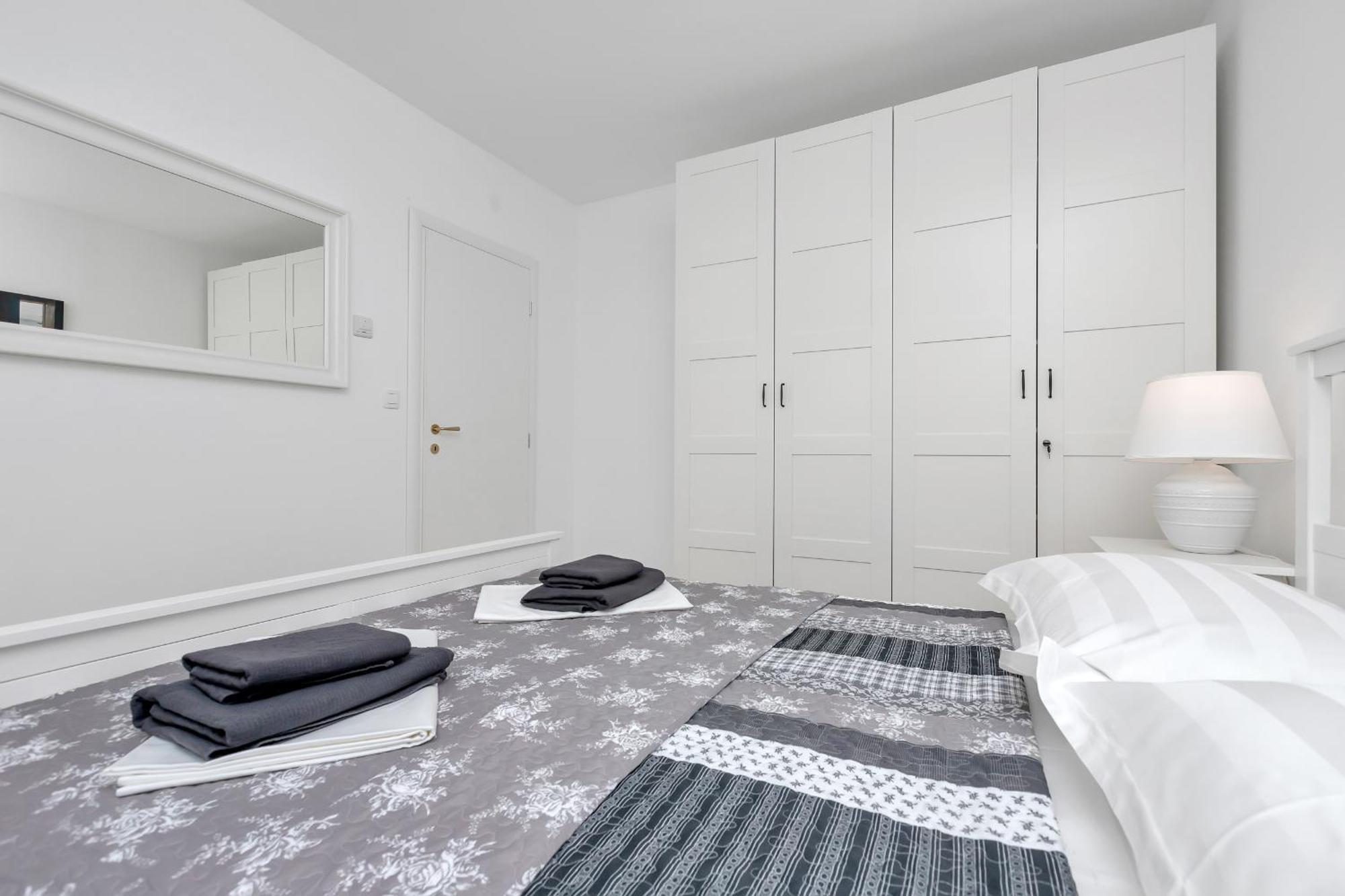 Apartment Lotte With Private Pool In The City Center! Макарська Номер фото