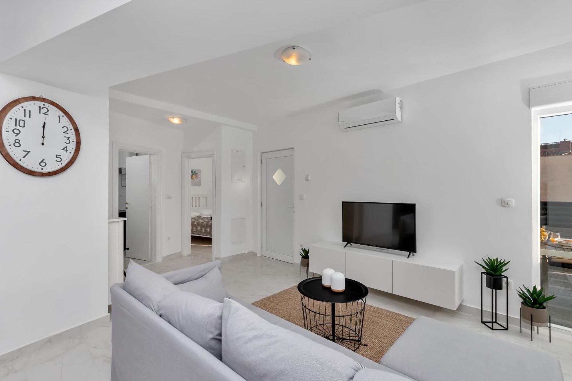 Apartment Lotte With Private Pool In The City Center! Макарська Номер фото