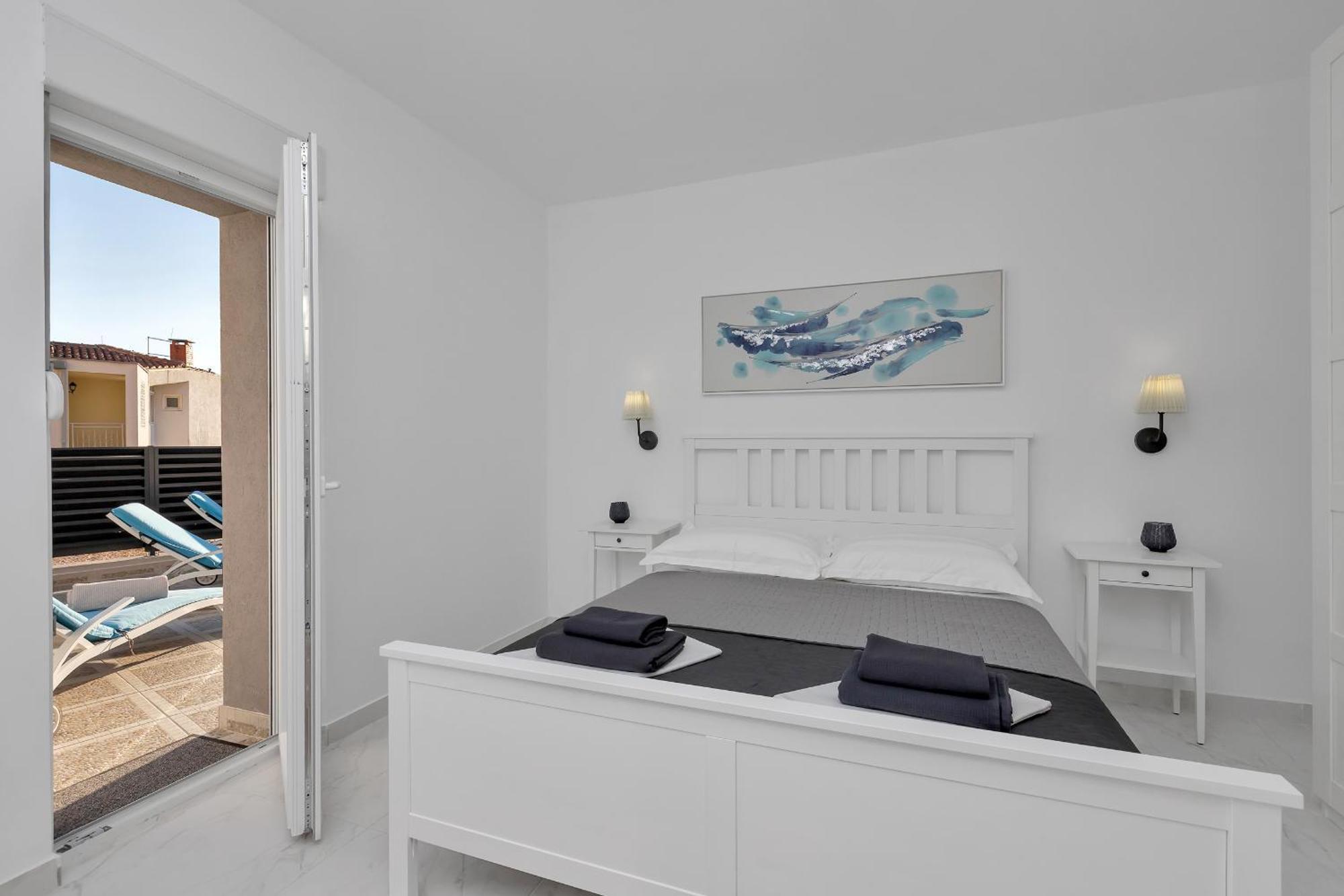Apartment Lotte With Private Pool In The City Center! Макарська Номер фото