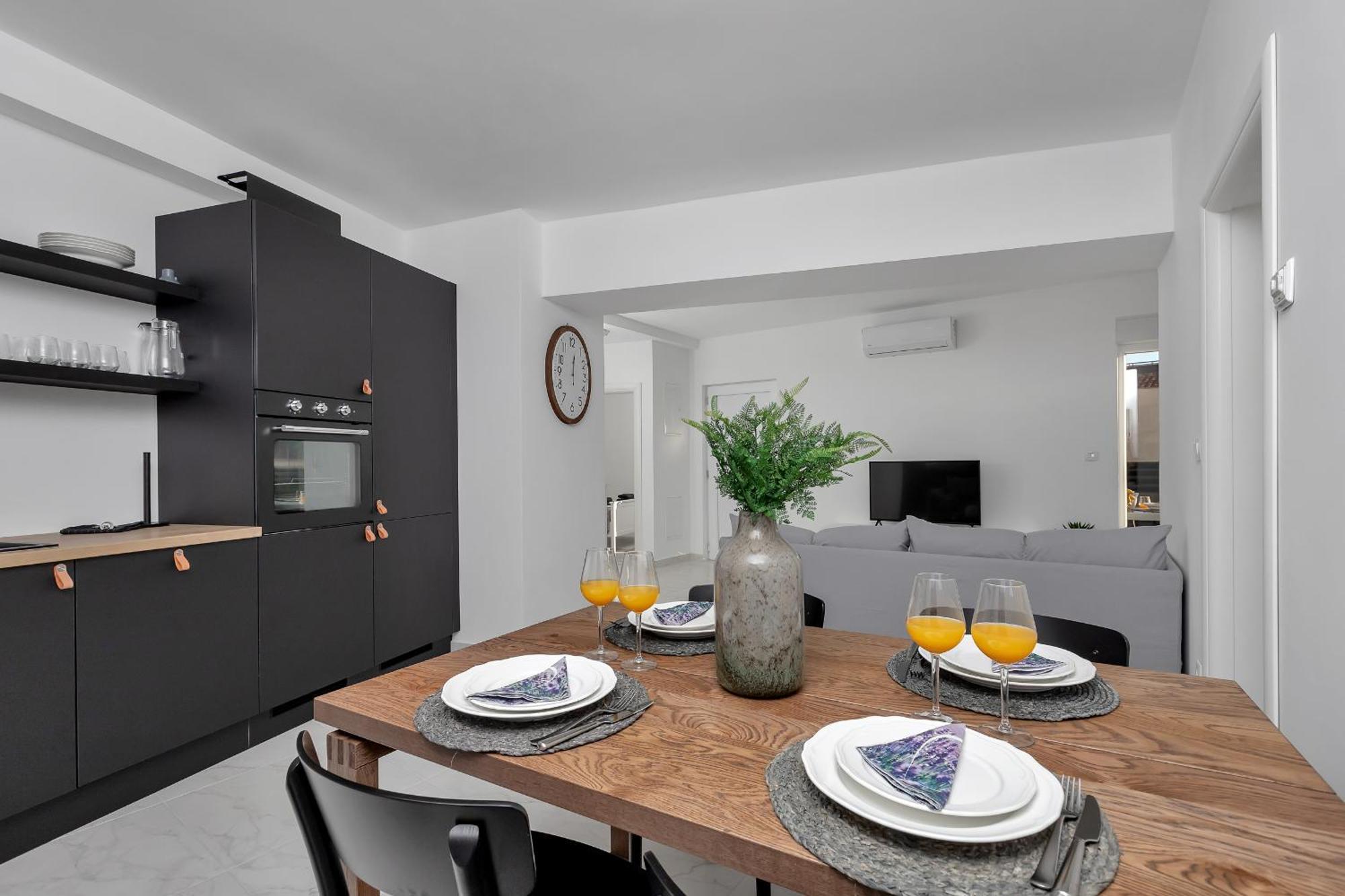 Apartment Lotte With Private Pool In The City Center! Макарська Номер фото