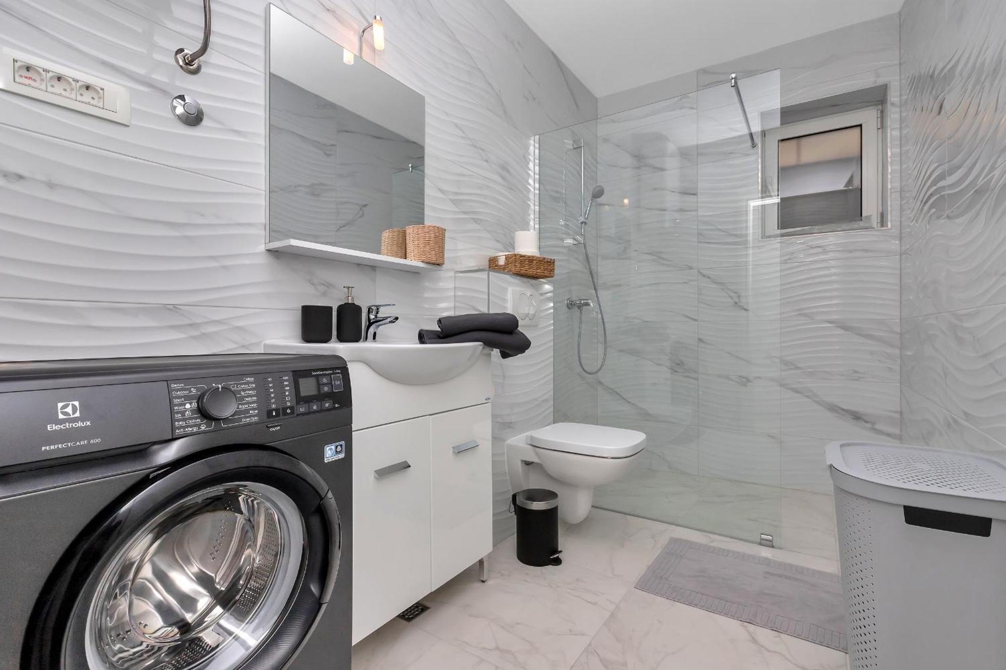 Apartment Lotte With Private Pool In The City Center! Макарська Номер фото